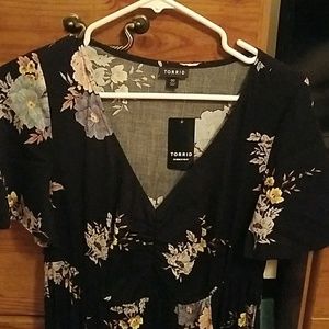 Torrid Dress black floral, size 00